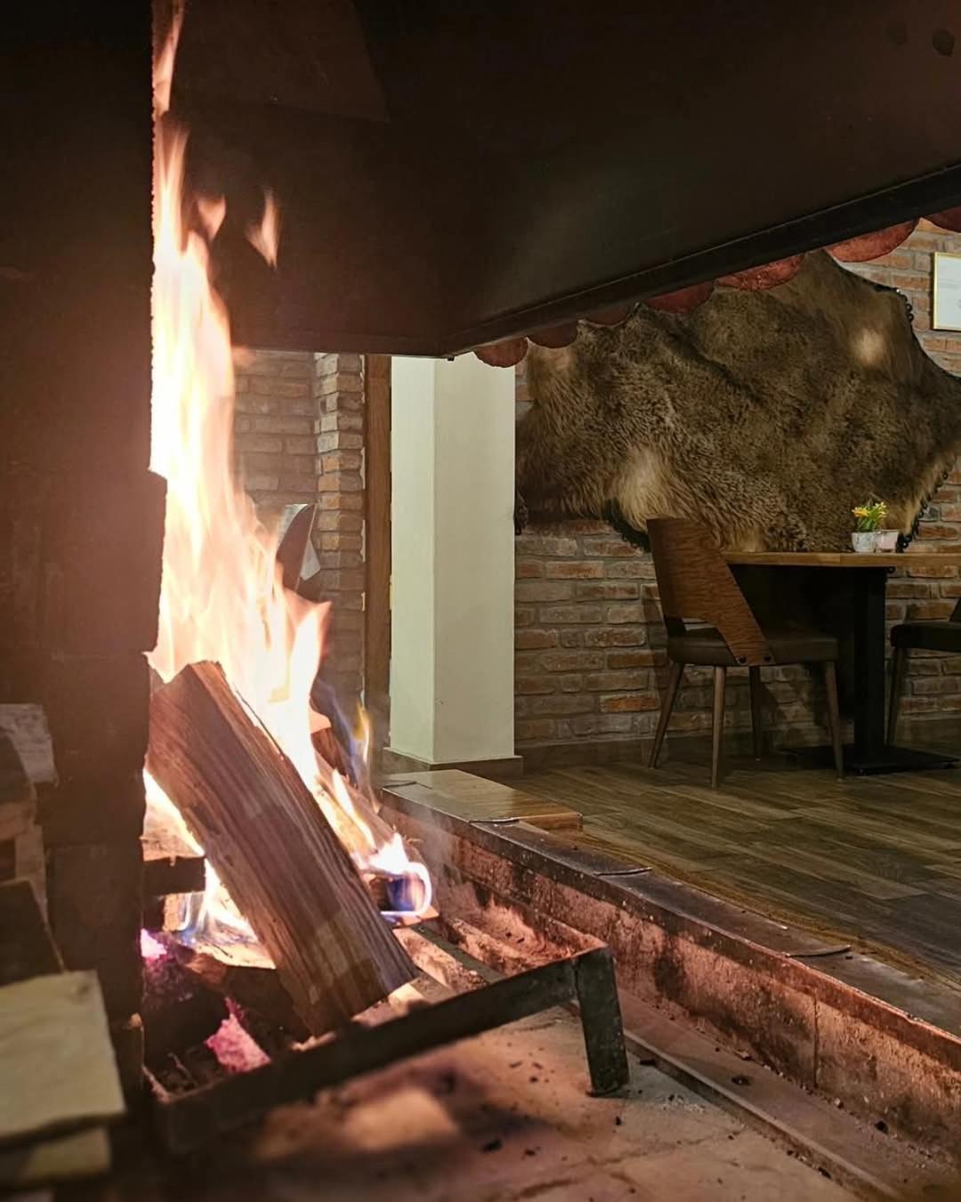 Hotel Babino Brdo Derventa エクステリア 写真