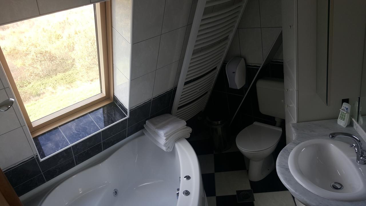 Hotel Babino Brdo Derventa エクステリア 写真