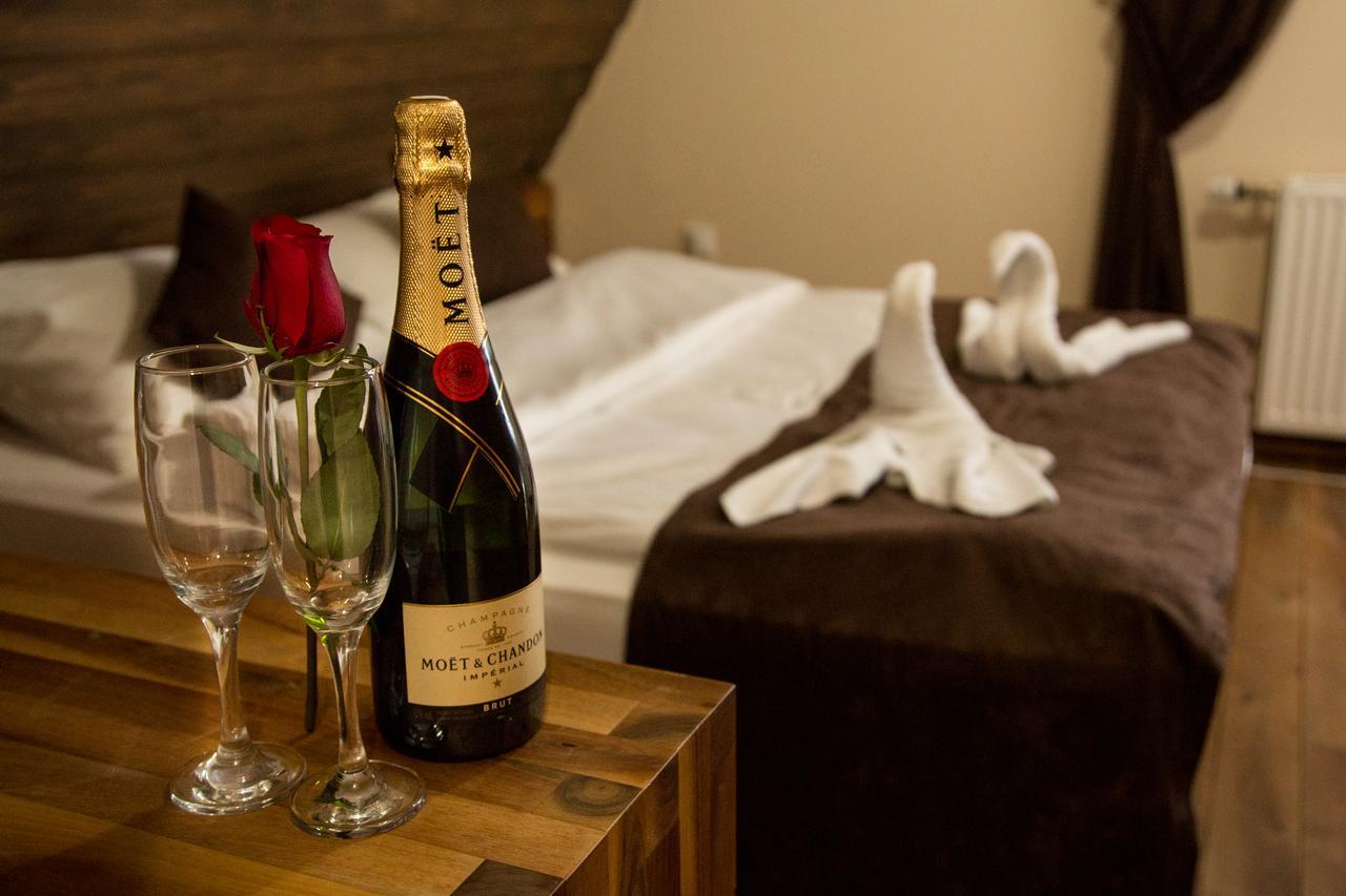 Hotel Babino Brdo Derventa エクステリア 写真