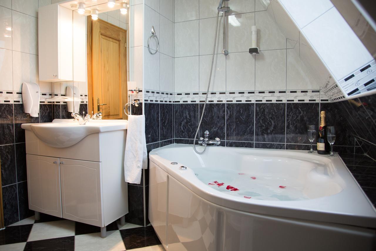 Hotel Babino Brdo Derventa エクステリア 写真
