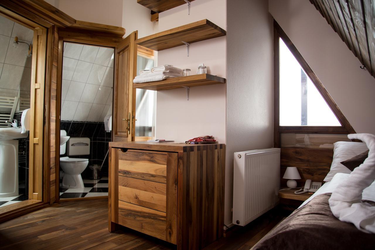 Hotel Babino Brdo Derventa エクステリア 写真