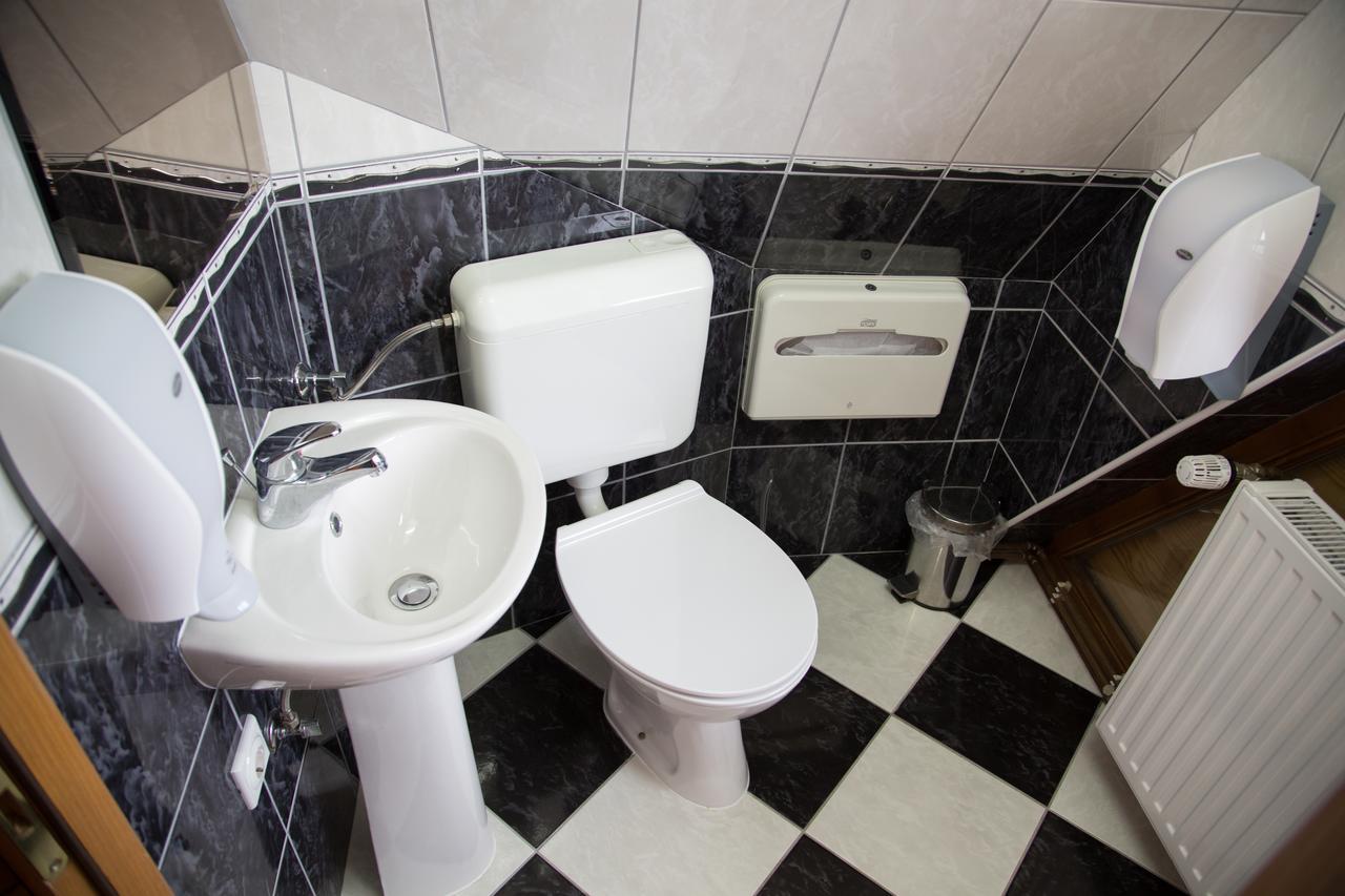 Hotel Babino Brdo Derventa エクステリア 写真