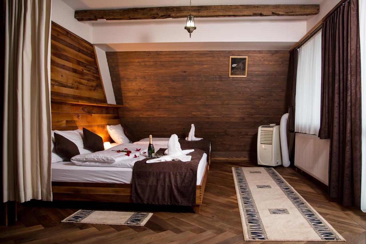 Hotel Babino Brdo Derventa エクステリア 写真