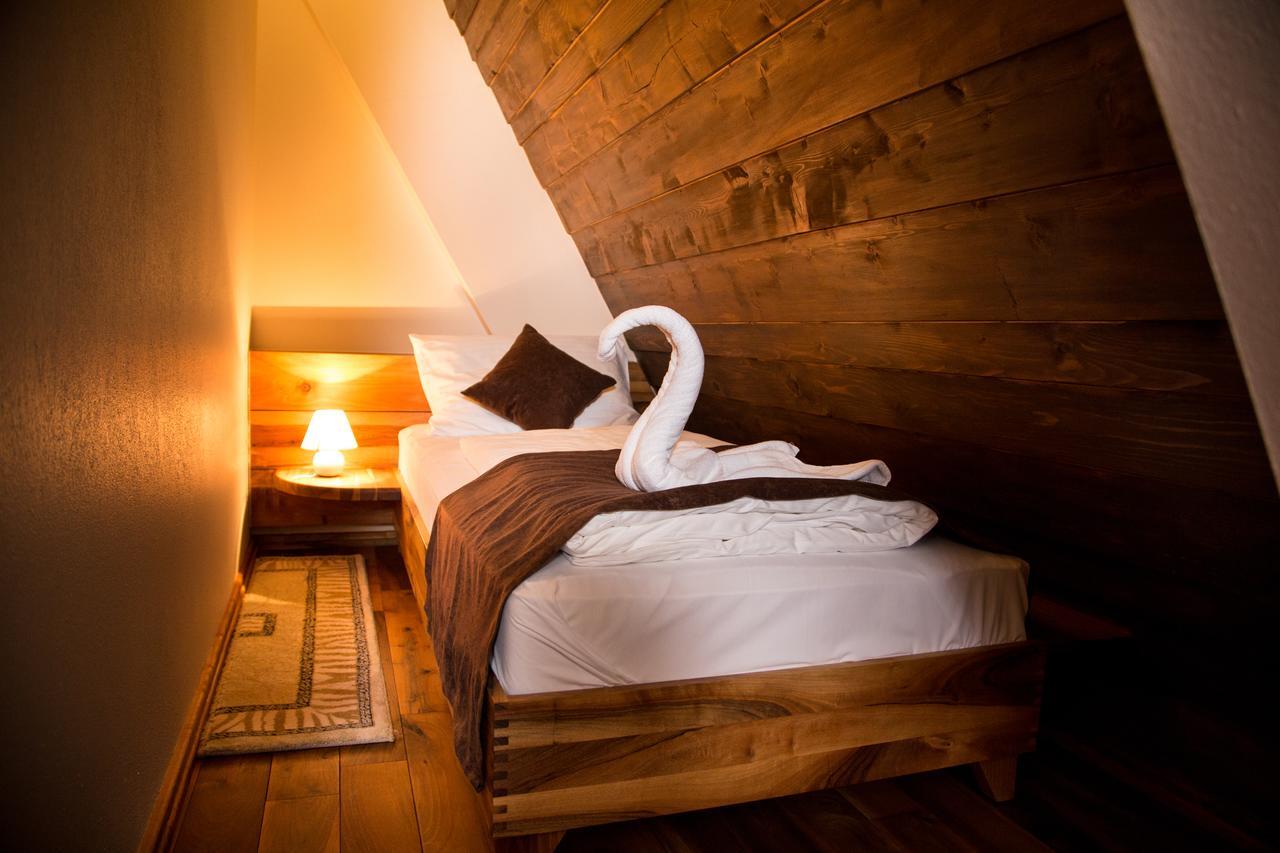 Hotel Babino Brdo Derventa エクステリア 写真